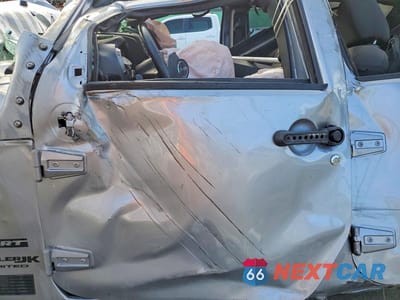 Zdjęcie 7 z 11 samochodu: 2018 JEEP WRANGLER UNLIMITED SPORT VIN:1C4HJWDG4JL897785 - miniatura