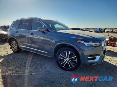 Czwarte zdjęcie samochodu z boku: 2022 VOLVO XC90 T8 RECHARGE INSCRIPTION EXPRESS VIN:YV4BR0CZ3N1803845 - miniatura