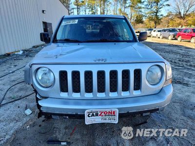 Piąte zdjęcie samochodu w środku: 2011 JEEP PATRIOT SPORT VIN:1J4NF1GB7BD102015 - miniatura