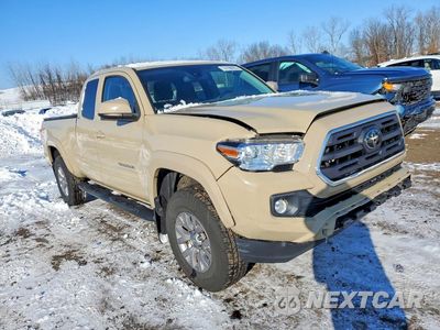 Czwarte zdjęcie samochodu z boku: 2019 TOYOTA TACOMA ACCESS CAB VIN:5TFSZ5AN2KX172787 - miniatura