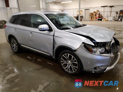 Czwarte zdjęcie samochodu z boku: 2017 MITSUBISHI OUTLANDER GT VIN:JA4JZ4AX1HZ031871 - miniatura