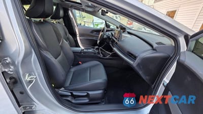 Piąte zdjęcie samochodu w środku: 2024 TOYOTA PRIUS LE VIN:JTDACAAU6R3022289 - miniatura