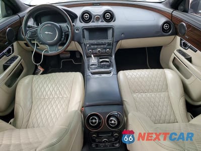 Zdjęcie 8 z 12 samochodu: 2017 JAGUAR XJL PORTFOLIO VIN:SAJWA2G75H8W12117 - miniatura