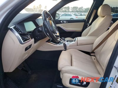 Zdjęcie 7 z 12 samochodu: 2019 BMW X5 XDRIVE40I VIN:5UXCR6C58KLL53762 - miniatura