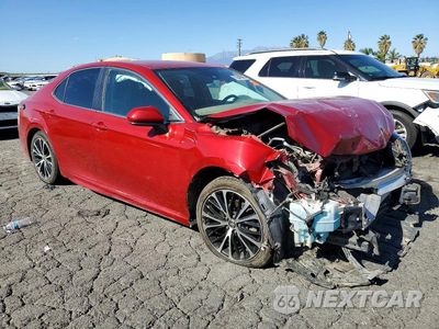 Czwarte zdjęcie samochodu z boku: 2020 TOYOTA CAMRY SE VIN:4T1G11AK5LU359015 - miniatura