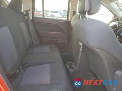 Zdjęcie 11 z 13 samochodu: 2010 JEEP COMPASS SPORT VIN:1J4NT4FB1AD612046 - miniatura