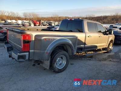 Trzecie zdjęcie samochodu z tyłu: 2024 FORD F350 SUPER DUTY VIN:1FT8W3DMXREF52055 - miniatura