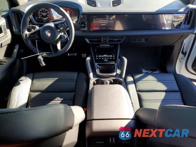 Zdjęcie 8 z 14 samochodu: 2025 PORSCHE CAYENNE GTS VIN:WP1AG2AY8SDA24413 - miniatura