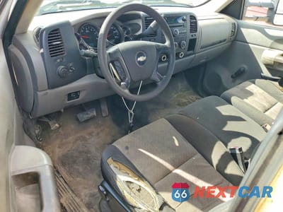 Zdjęcie 8 z 12 samochodu: 2009 CHEVROLET SILVERADO UTILITY / SERVICE TRUCK VIN:1GBJC74K39E109217 - miniatura