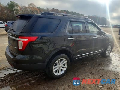 Trzecie zdjęcie samochodu z tyłu: 2015 FORD EXPLORER XLT VIN:1FM5K8D80FGB09049 - miniatura