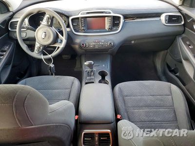 Zdjęcie 8 z 13 samochodu: 2018 KIA SORENTO LX VIN:5XYPG4A38JG344438 - miniatura