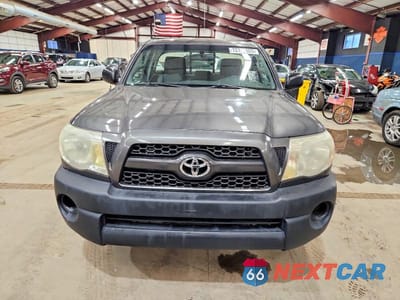 Piąte zdjęcie samochodu w środku: 2011 TOYOTA TACOMA VIN:5TFNX4CNXBX002526 - miniatura
