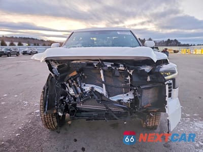 Piąte zdjęcie samochodu w środku: 2025 TOYOTA TUNDRA CREWMAX SR VIN:5TFLA5DBXSX318317 - miniatura