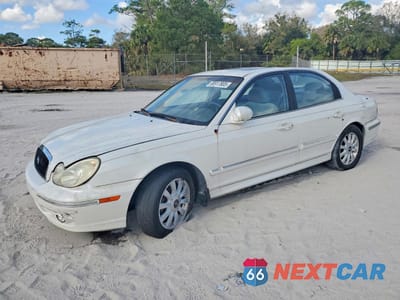 2004 HYUNDAI SONATA GLS KMHWF35H94A061903 - główne zdjęcie licytacji z USA - miniatura