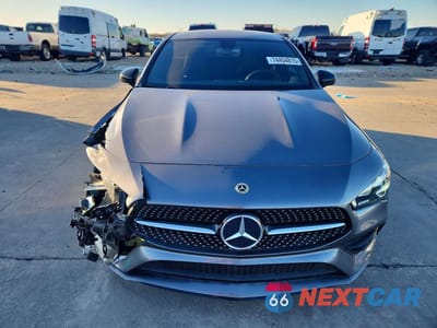 Piąte zdjęcie samochodu w środku: 2023 MERCEDES-BENZ CLA 250 4MATIC VIN:W1K5J4HBXPN411277 - miniatura