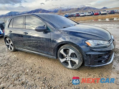 Czwarte zdjęcie samochodu z boku: 2016 VOLKSWAGEN GOLF R VIN:WVWLF7AU7GW181935 - miniatura