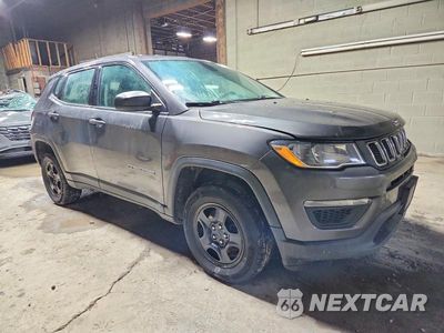 Czwarte zdjęcie samochodu z boku: 2018 JEEP COMPASS SPORT VIN:3C4NJDAB2JT492352 - miniatura