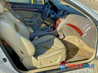 Piąte zdjęcie samochodu w środku: 2008 INFINITI G37 BASE VIN:JNKCV64E48M103884 - miniatura