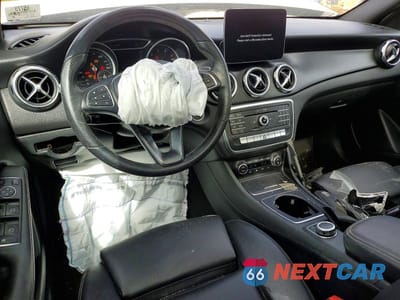 Zdjęcie 8 z 12 samochodu: 2020 MERCEDES-BENZ GLA 250 VIN:WDCTG4EB8LJ665053 - miniatura