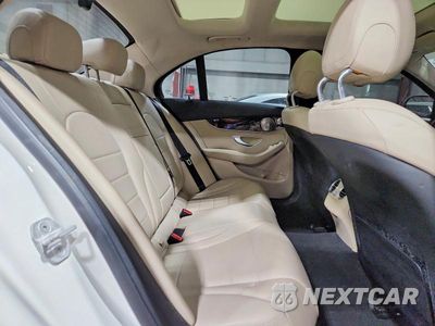 Zdjęcie 10 z 12 samochodu: 2015 MERCEDES-BENZ C 300 4MATIC VIN:55SWF4KB5FU083769 - miniatura