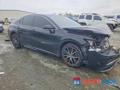 Czwarte zdjęcie samochodu z boku: 2024 TOYOTA CAMRY SE VIN:4T1G11AK3RU886785 - miniatura