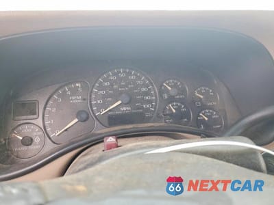 Zdjęcie 9 z 12 samochodu: 2002 CHEVROLET SILVERADO C2500 HEAVY DUTY VIN:1GCHC23162F174178 - miniatura