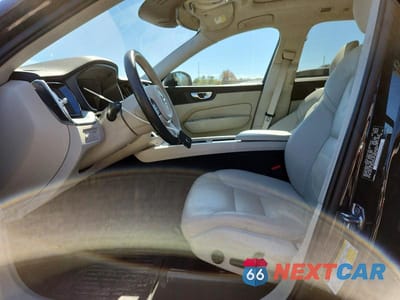 Zdjęcie 7 z 13 samochodu: 2018 VOLVO XC60 T6 MOMENTUM VIN:YV4A22RK7J1043290 - miniatura
