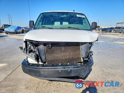 Piąte zdjęcie samochodu w środku: 2020 CHEV EXPRESS CARGO 2500 1 VIN:1GCWGBFP8L1143413 - miniatura