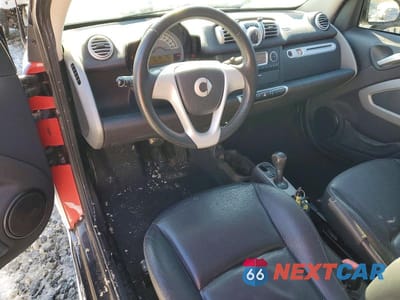 Zdjęcie 8 z 12 samochodu: 2013 SMART FORTWO PURE VIN:WMEEJ3BA9DK615233 - miniatura