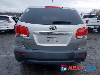 Zdjęcie 6 z 13 samochodu: 2013 KIA SORENTO LX VIN:5XYKTCA63DG415916 - miniatura