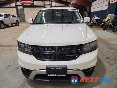Piąte zdjęcie samochodu w środku: 2018 DODGE JOURNEY CROSSROAD VIN:3C4PDCGG0JT378587 - miniatura