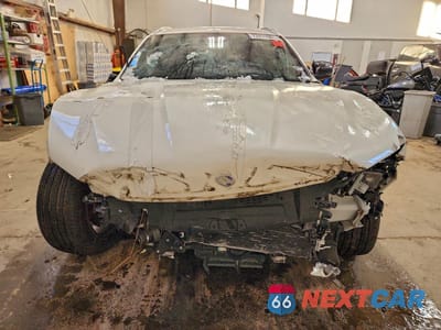 Piąte zdjęcie samochodu w środku: 2021 MASERATI LEVANTE LUXURY VIN:ZN661XULXMX199337 - miniatura