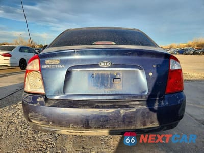 Zdjęcie 6 z 12 samochodu: 2004 KIA SPECTRA LX VIN:KNAFE121545047196 - miniatura