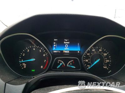 Zdjęcie 9 z 12 samochodu: 2017 FORD FOCUS SEL VIN:1FADP3H20HL339586 - miniatura