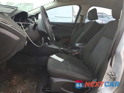 Zdjęcie 7 z 11 samochodu: 2015 FORD FOCUS SE VIN:1FADP3K28FL244893 - miniatura