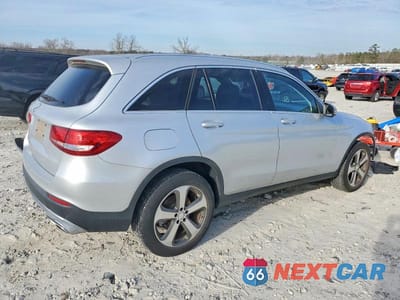 Trzecie zdjęcie samochodu z tyłu: 2016 MERCEDES-BENZ GLC 300 VIN:WDC0G4JB1GF076962 - miniatura