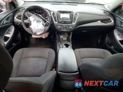 Zdjęcie 8 z 12 samochodu: 2018 CHEVROLET MALIBU LS VIN:1G1ZB5ST1JF192087 - miniatura