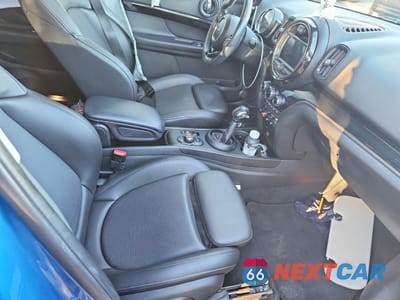 Zdjęcie 12 z 13 samochodu: 2019 MINI COOPER S C VIN:WMZYT3C57K3E98107 - miniatura