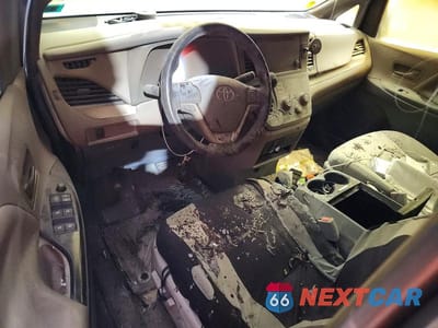 Zdjęcie 8 z 13 samochodu: 2015 TOYOTA SIENNA LE VIN:5TDJK3DC3FS105402 - miniatura