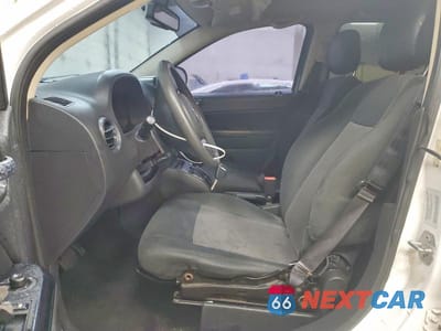 Zdjęcie 7 z 13 samochodu: 2016 JEEP COMPASS SPORT VIN:1C4NJCBA3GD615655 - miniatura