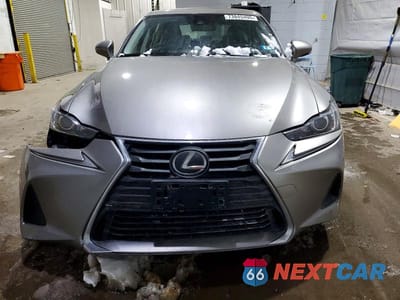 Piąte zdjęcie samochodu w środku: 2017 LEXUS IS 300 VIN:JTHCM1D21H5023951 - miniatura