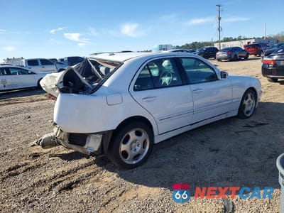 Trzecie zdjęcie samochodu z tyłu: 2000 MERCEDES-BENZ E 430 VIN:WDBJF70G3YA955176 - miniatura