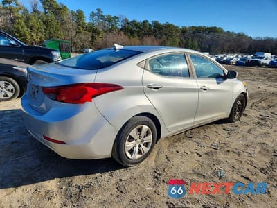 Trzecie zdjęcie samochodu z tyłu: 2016 HYUNDAI ELANTRA SE VIN:5NPDH4AE3GH750873 - miniatura