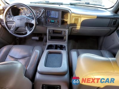 Zdjęcie 8 z 13 samochodu: 2005 GMC YUKON XL K1500 VIN:3GKFK16Z75G118909 - miniatura