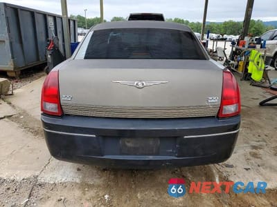 Zdjęcie 6 z 12 samochodu: 2005 CHRYSLER 300 TOURING VIN:2C3JA53G45H587883 - miniatura