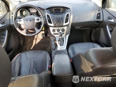 Zdjęcie 8 z 14 samochodu: 2014 FORD FOCUS SE VIN:1FADP3F27EL229004 - miniatura