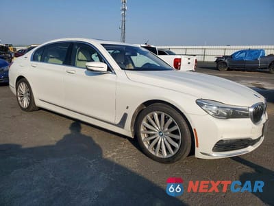 Czwarte zdjęcie samochodu z boku: 2018 BMW 740 XE VIN:WBA7J2C57JG938324 - miniatura