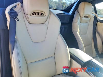 Zdjęcie 10 z 12 samochodu: 2013 MERCEDES-BENZ SLK 350 VIN:WDDPK5HAXDF061951 - miniatura