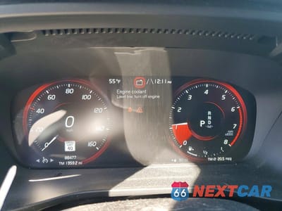 Zdjęcie 9 z 12 samochodu: 2021 VOLVO XC40 T5 MOMENTUM VIN:YV4162UK8M2600508 - miniatura