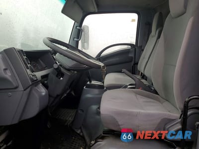 Zdjęcie 7 z 13 samochodu: 2016 ISUZU NPR BOX TRUCK VIN:54DB4W1B9GS806266 - miniatura